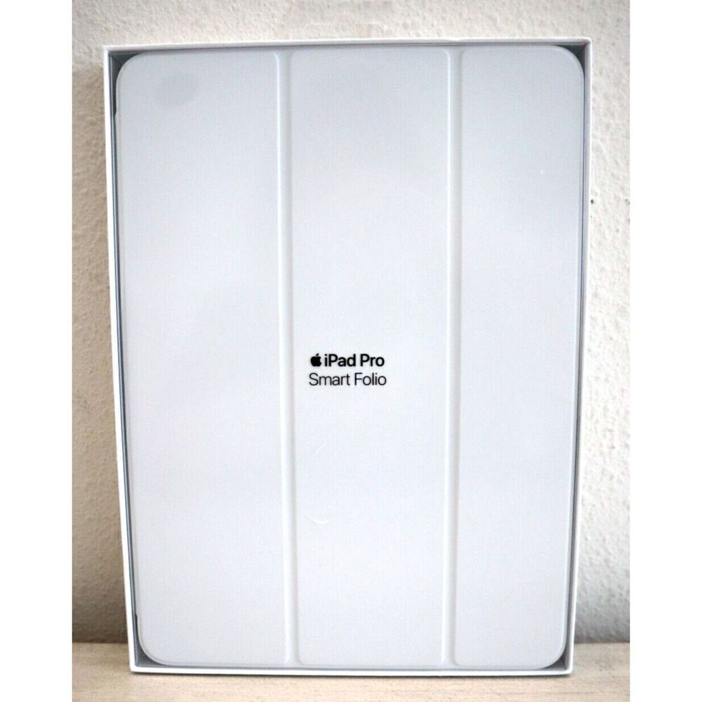 Apple MRX82ZM/A - Smart Folio White 11" iPad Pro Protective Case